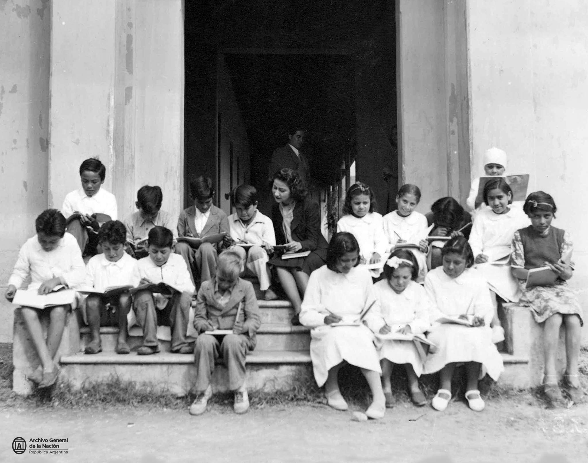 LAC History Seminar Series: La expansión de las escuelas normales en